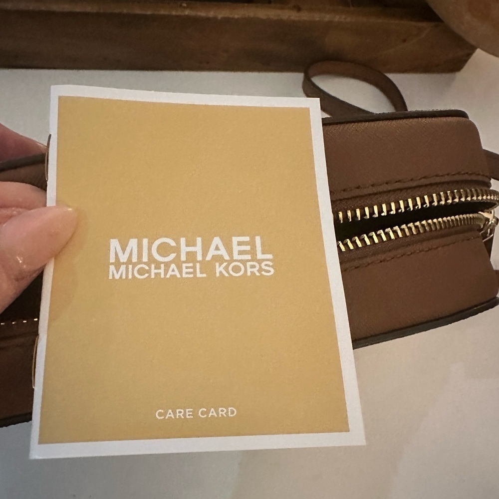 Michael Kors Houston LG Zip Crossbody – NWT - Picture 7 of 8